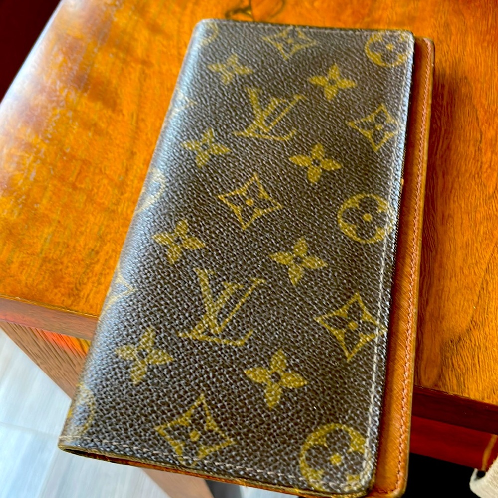 Louis Vuitton Brazza Wallet Preowned 7”long